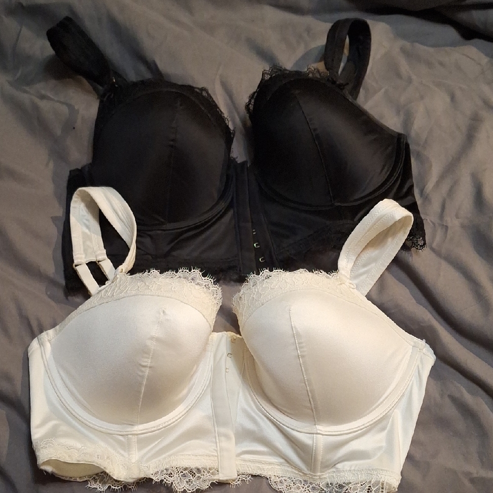 Lot Of 2 Aerie Elegant Lace Corset Trimmed Black and White Women's Bras 38C